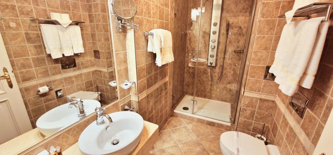 General Boutique Hotel & Wellness Praha Bagian luar foto